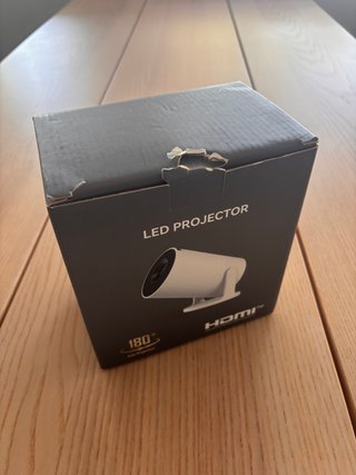 Proyector LED Portátil Beige