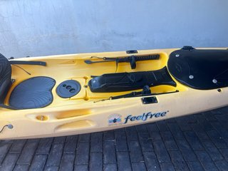 Kayak FeelFree Moken de pesca