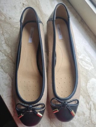 Ballerine bicolore traforate Geox