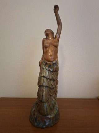 Statua ballerina flamenco con tamburello