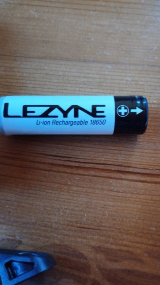 Foco LED Lezyne Power Drive xl
