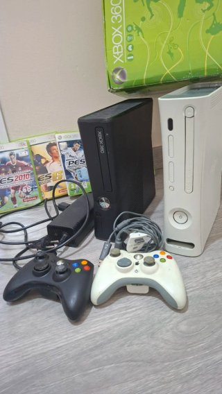 Dos xbox 360 y 6 juegos con accesorios