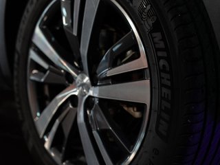 PEUGEOT 3008 Hybrid 1.2 100KW Allure eDCS6