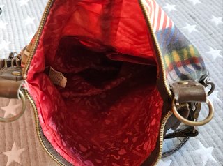 Bolso desigual estampado multicolor dos tamaños