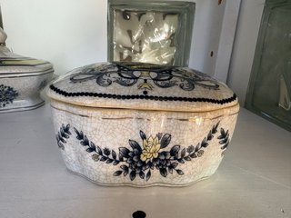 Lote de due pezzi antichi di ceramica crepata