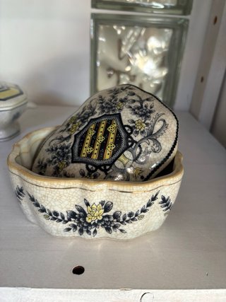 Lote de due pezzi antichi di ceramica crepata