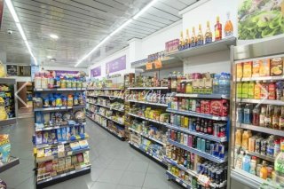 Traspaso de supermercado en zona Sant Antoni
