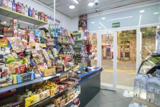 Traspaso de supermercado en zona Sant Antoni