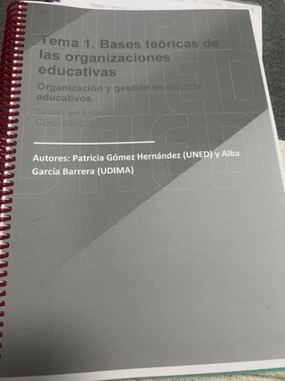 Libros nuevos con apuntes 1 año grado E.I. UNED