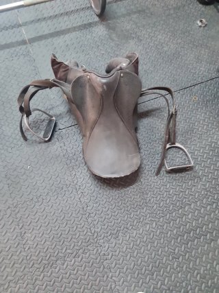 Silla de montar de cuero