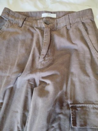 Pantalón tejano marrón Stradivarius talla 38