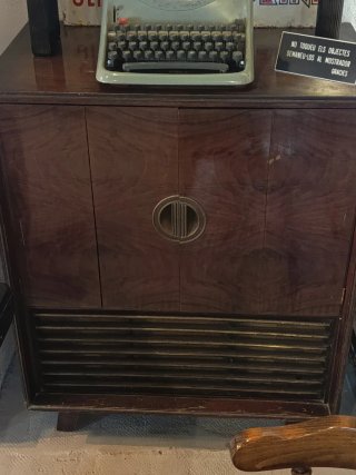 Mueble tocadiscos Telefunken Bayreuth