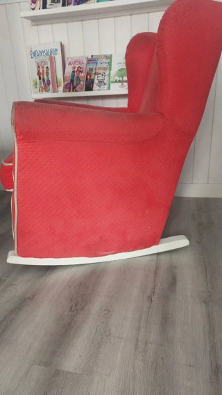 Mecedora/Sillón Lactancia Rojo + Funda Beige