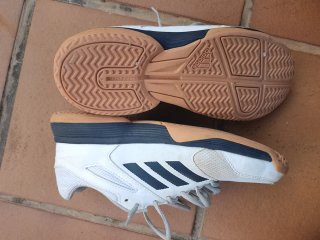 Zapatillas Adidas Bádminton Blancas y Azules