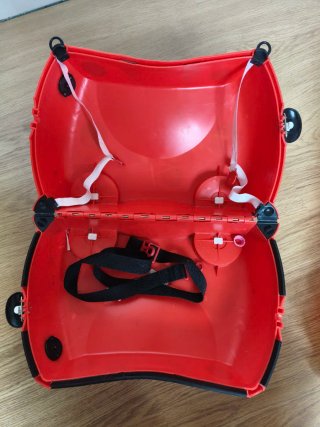 Maleta de mano correpasillos Trunki roja