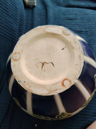 Maceta artesana con firma