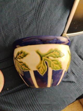 Maceta artesana con firma
