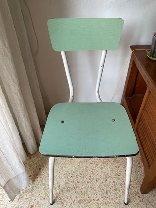Mesa extensible con silla a juego