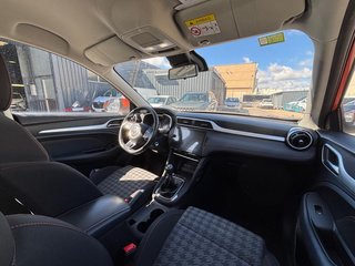 CUOTA 180€ - MG ZS 2022 1.5 106CV