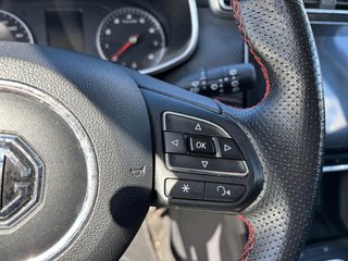 CUOTA 180€ - MG ZS 2022 1.5 106CV