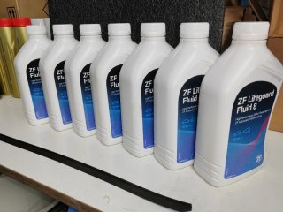 7 litros de aceite ZF Lifeguard Fluid 8.