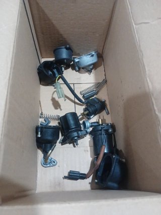 Carburadores y piezas de moto