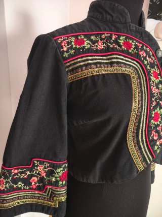 Chaqueta vaquera torera Pepe Jeans bordada