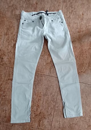 Pantalón Guess talla 26