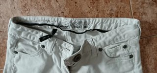 Pantalón Guess talla 26