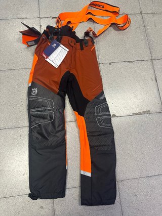 Pantalones anticorte technical extreme de Husqvarn