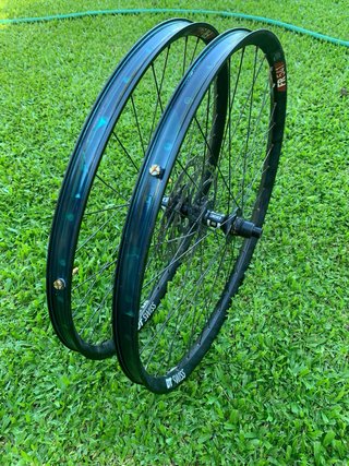 Rodas DT Swiss FR541 + Cubos 350 Hybrid
