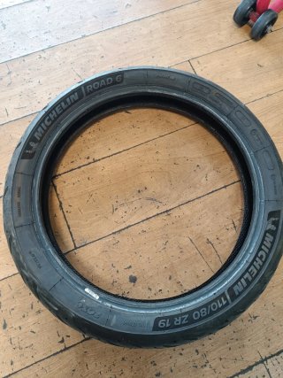 Michelin pilot road 6 110/80-19