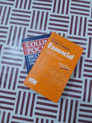 Pack de diccionario español-inglés y catalán