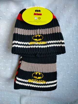 Conjunto de niño bufanda y gorro.