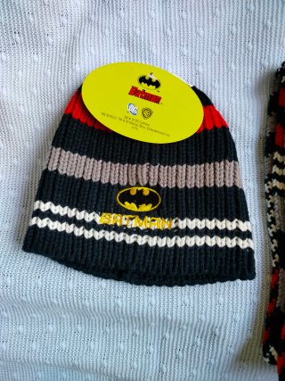Conjunto de niño bufanda y gorro.