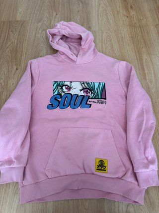 Sudadera Bershka rosa anime