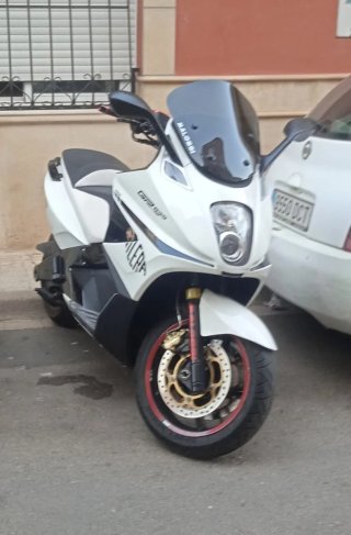 Gilera GP 839 Maxi Scooter