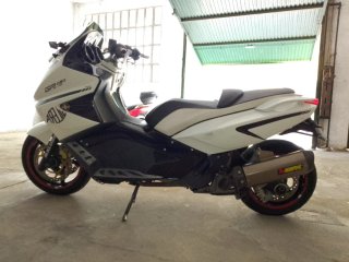 Gilera GP 839 Maxi Scooter