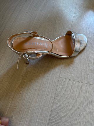 Sandalias plateadas fiesta