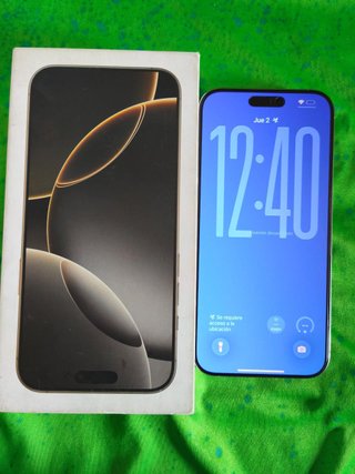 iPhone 16 Pro Max Plateado
