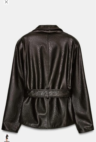 Chaqueta efecto piel Zara con cinturón