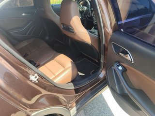 Mercedes-Benz GLA 220 CDI