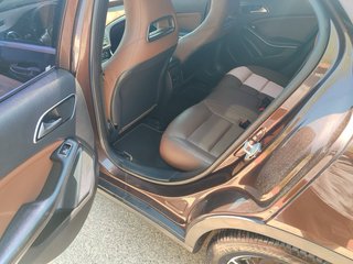 Mercedes-Benz GLA 220 CDI