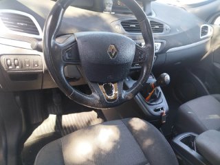 Renault Grand Scenic 2015