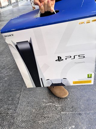 Consola PlayStation 5 825GB con Lector