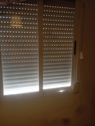 3 Ventanas Aluminio con Persianas