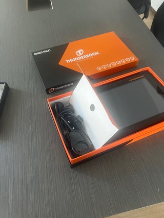 Tablet Thunderbook Android Rugerizada