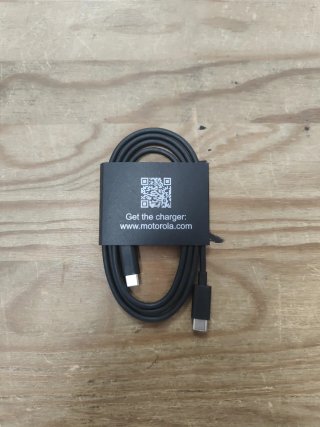 Cable de carga USB C a USB C Marca Motorola