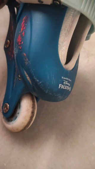 Patines Frozen convertibles + protecciones