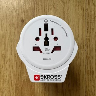 SKROSS Adaptador de Viaje Universal